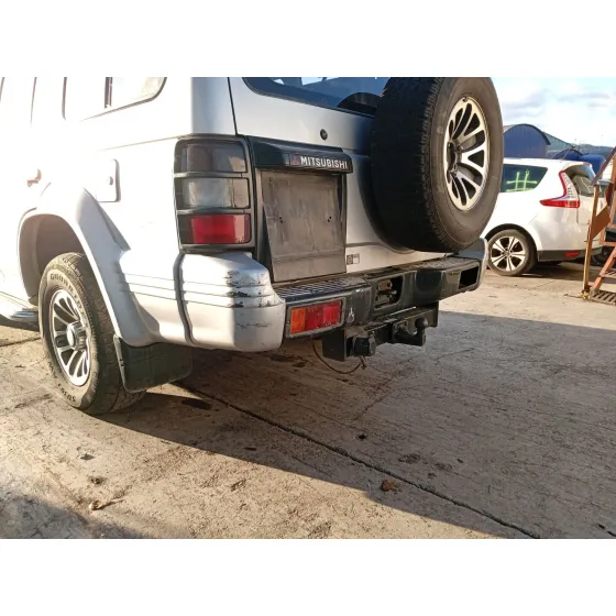 Paragolpes Trasero para Mitsubishi Montero Canvas Top (V2_C, V4_C)