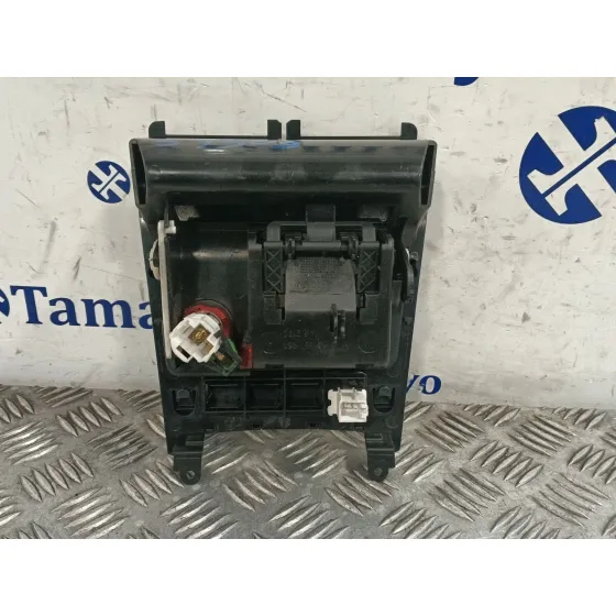 Cenicero para Volkswagen Golf V (1K1)