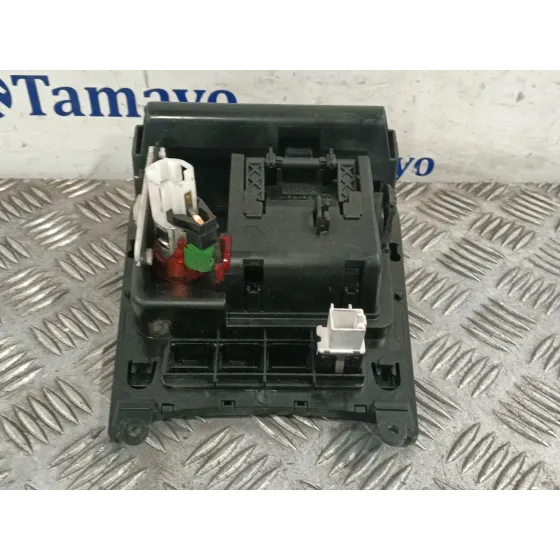 Cenicero para Volkswagen Golf V (1K1)