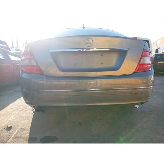 Paragolpes Trasero para Mercedes-Benz Clase C (W204)