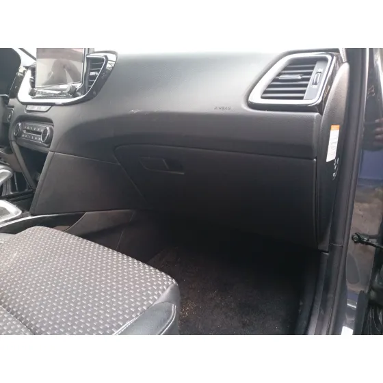 Guantera para Kia Xceed (Cd)