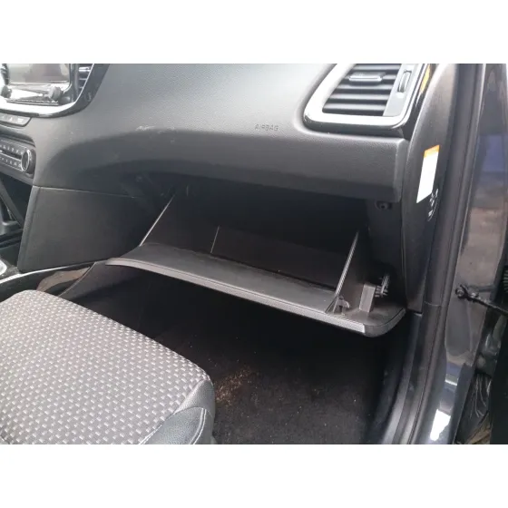 Guantera para Kia Xceed (Cd)