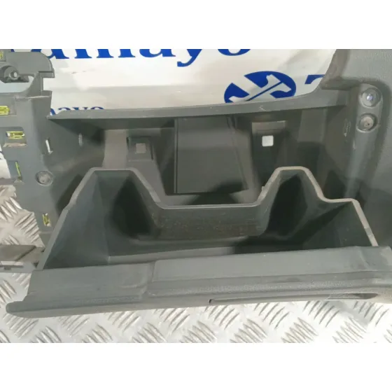 Guantera para Peugeot 3008