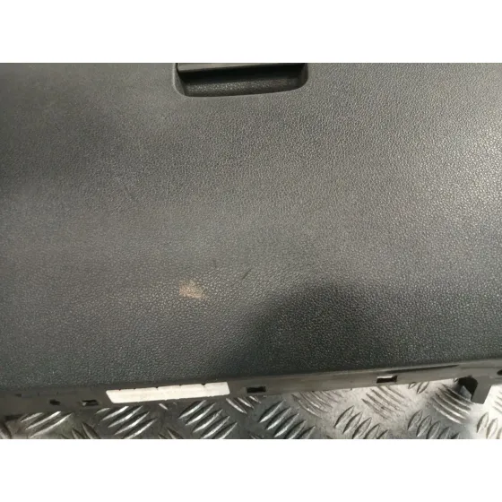 Guantera para Peugeot 3008