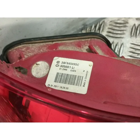 Piloto Trasero Izquierdo para Volkswagen Passat B7 Variant (365)