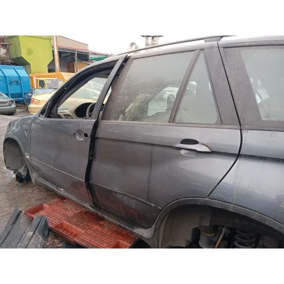 Puerta Trasera Izquierda para Bmw X5 (E53)