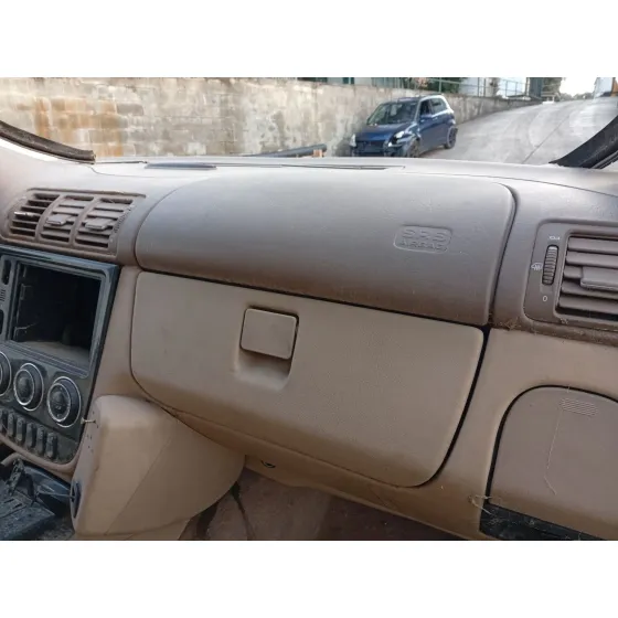 Guantera para Mercedes-Benz Clase M (W163)