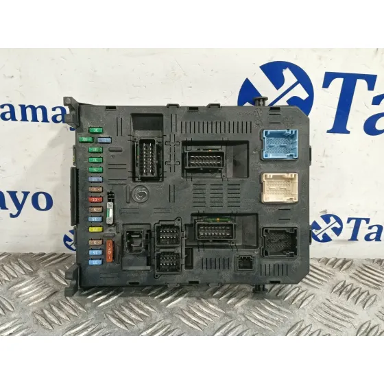 Caja Reles / Fusibles para Citroën C4 Berlina