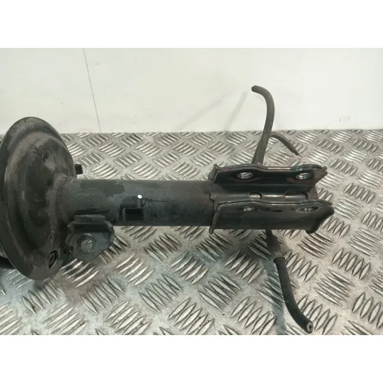 Amortiguador Delantero Izquierdo para Toyota Yaris (_P13_)
