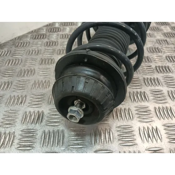 Amortiguador Delantero Derecho para Toyota Yaris (_P13_)