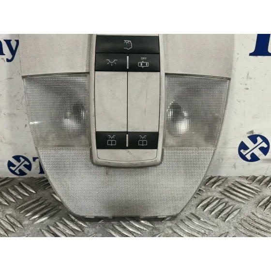 Luz Interior para Mercedes-Benz Clase B (W245)