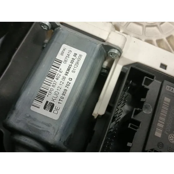 Elevalunas Delantero Derecho para Seat Leon (1P1)