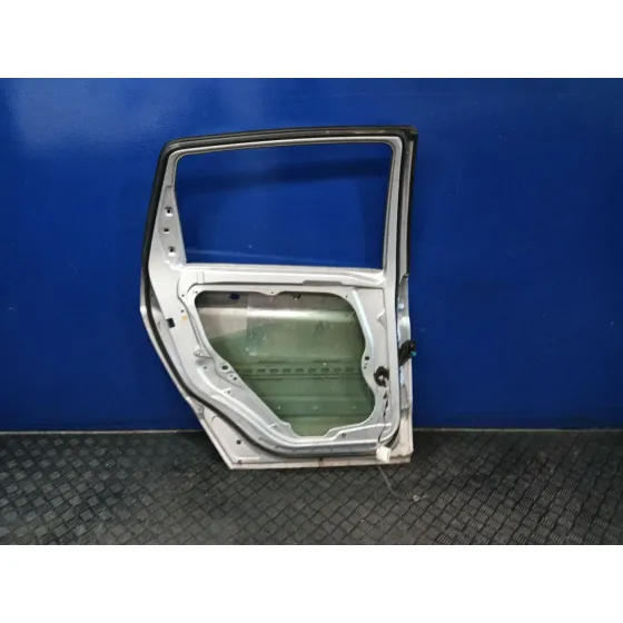 Puerta Trasera Izquierda para Mercedes-Benz Clase B (W245)