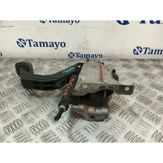 Pedal Embrague para Mercedes-Benz Sprinter 02.00 -> Caja Cerrada