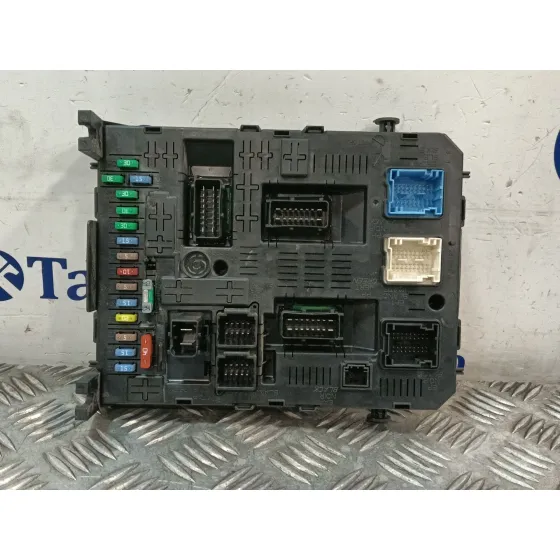 Caja Reles / Fusibles para Citroën Berlingo Multispace (B9)