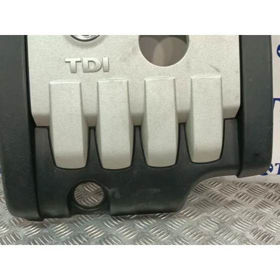 Tapa Motor para Volkswagen Passat Berlina (3C2)