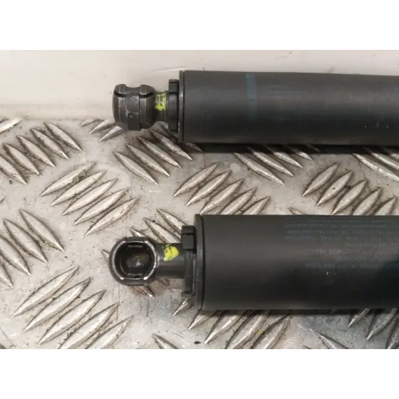 Amortiguadores Maletero / Porton para Volkswagen Touareg (7L6)