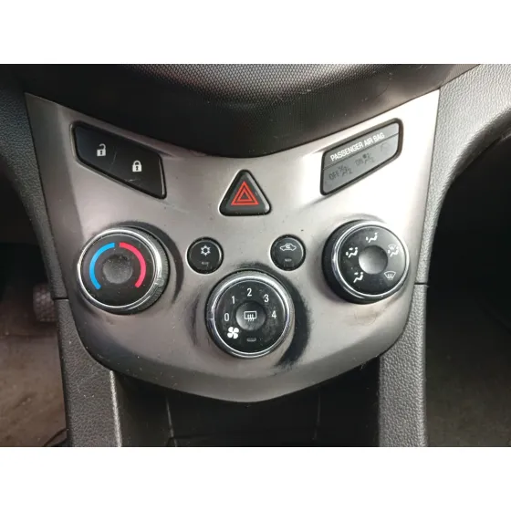 Mando Climatizador para Chevrolet Aveo Hatchback (T300)