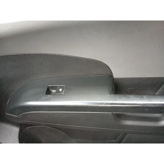 Mando Elevalunas Delantero Derecho para Chevrolet Aveo Hatchback (T300)
