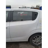 Puerta Trasera Izquierda para Chevrolet Aveo Hatchback (T300)