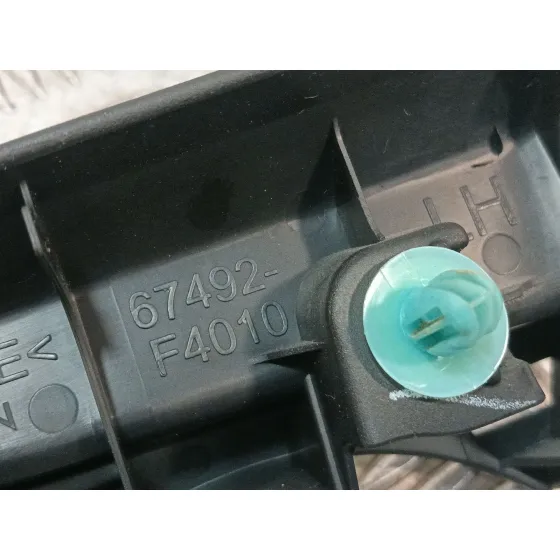 Moldura para Toyota C-Hr (_X1_)