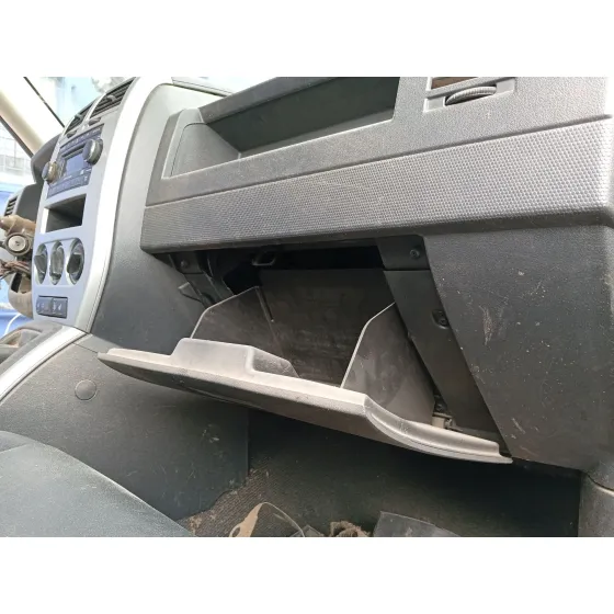 Guantera para Jeep Patriot