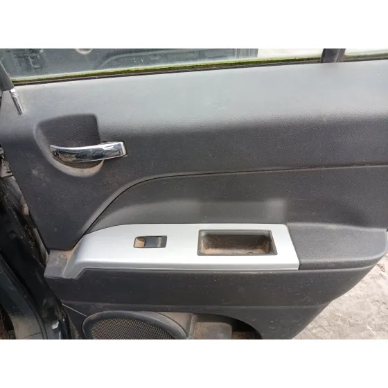 Mando Elevalunas Trasero Derecho para Jeep Patriot