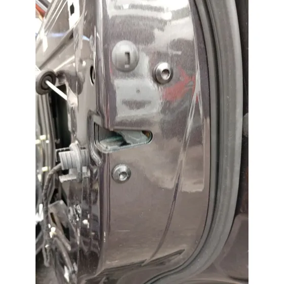 Cerradura Puerta Trasera Derecha para Audi Q7 (4Lb)