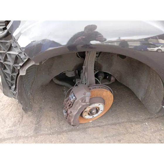 Mangueta Delantera Izquierda para Audi Q7 (4Lb)