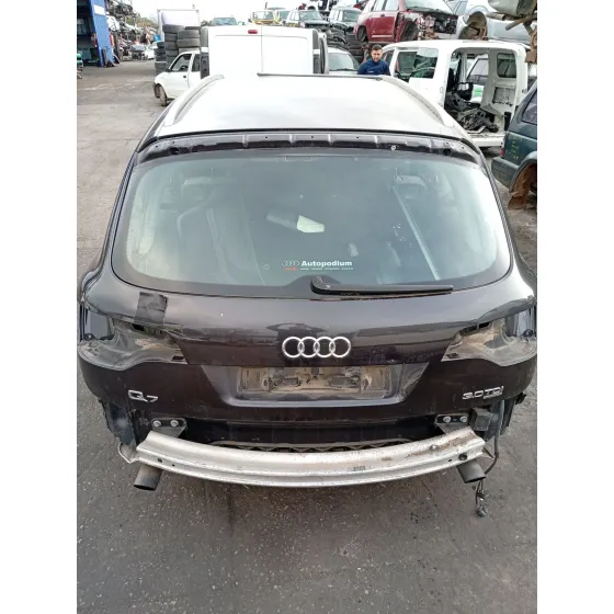 Porton Trasero para Audi Q7 (4Lb)