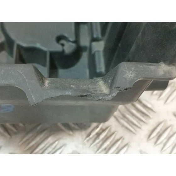 Soporte Bateria para Ford Puma (J2K, Cf7)
