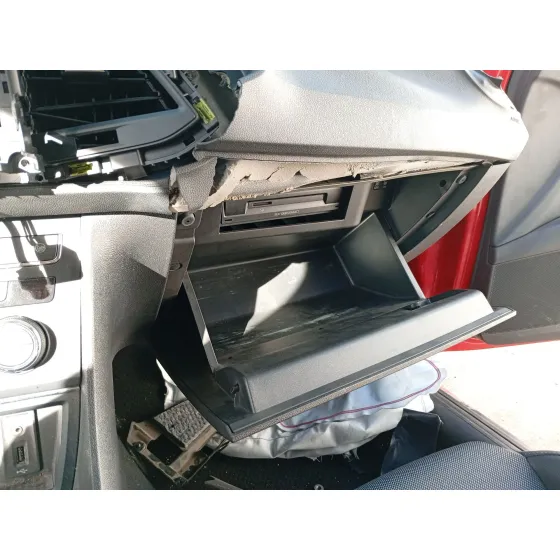 Guantera para Seat Leon (5F1)