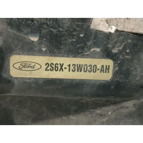Faro Izquierdo para Ford Fiesta V (Jh_, Jd_)