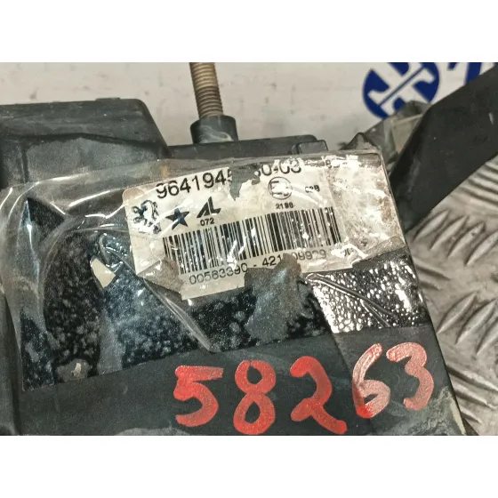 Faro Antiniebla Derecho para Peugeot 407 Sw