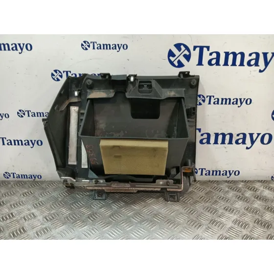 Guantera para Mazda Cx-3 (Dk)