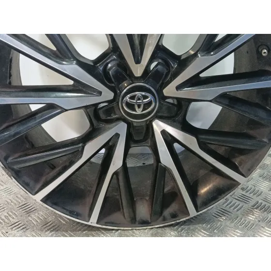 Llanta para Toyota C-Hr (_X1_)