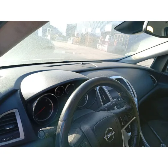 Salpicadero para Opel Astra J (P10)