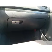 Guantera para Volkswagen Golf V (1K1)