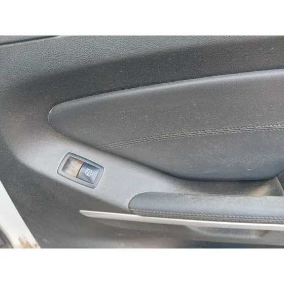Mando Elevalunas Trasero Derecho para Mercedes-Benz Clase M (W164)