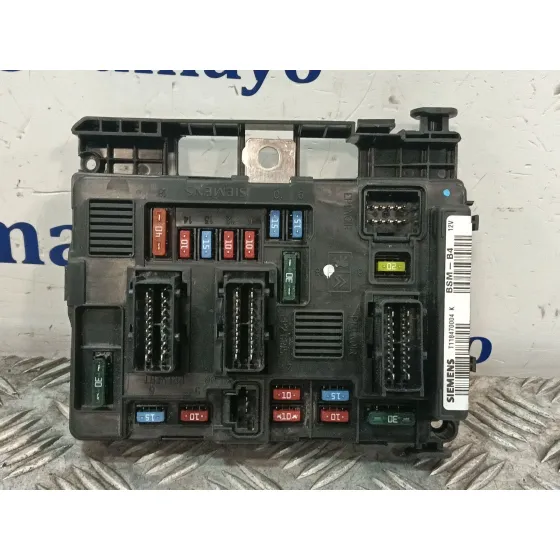 Caja Reles / Fusibles para Citroën C2 (Jm_)