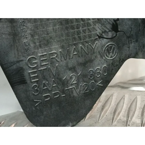 Moldura para Volkswagen Passat B7 Variant (365)