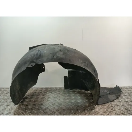Plastico Paso Rueda Delantero Derecho para Volkswagen Passat B6 Variant (3C5)