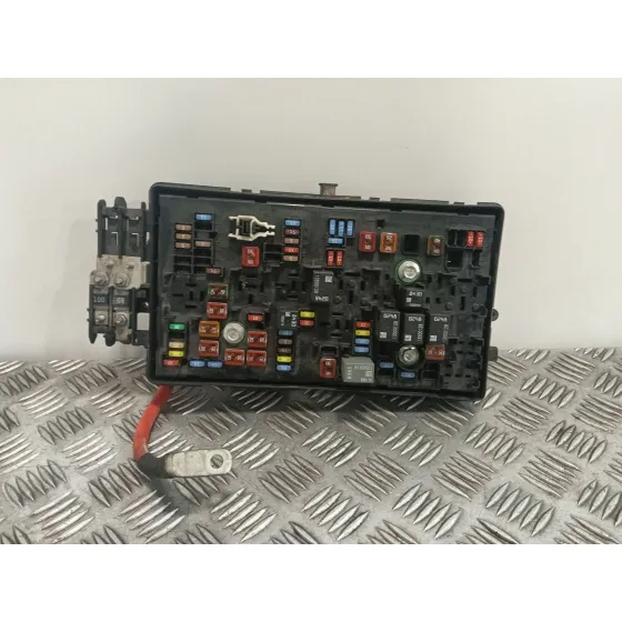 Caja Reles / Fusibles para Opel Insignia Berlina