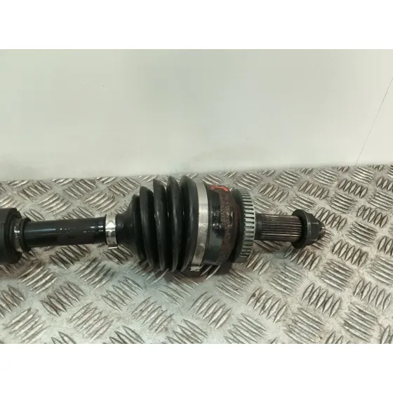 Transmision Delantera Izquierda para Kia Carnival