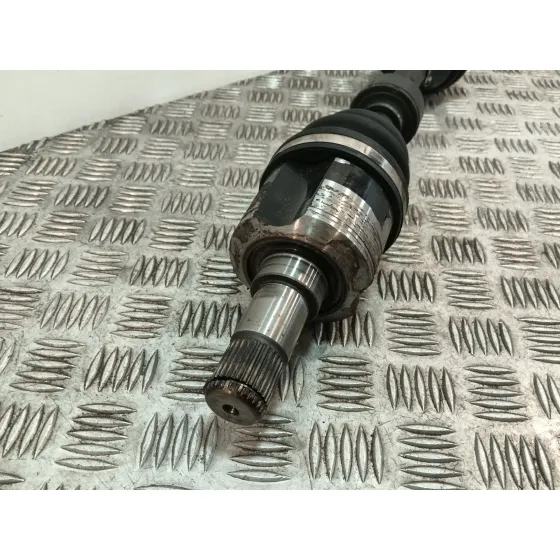 Transmision Delantera Izquierda para Kia Carnival
