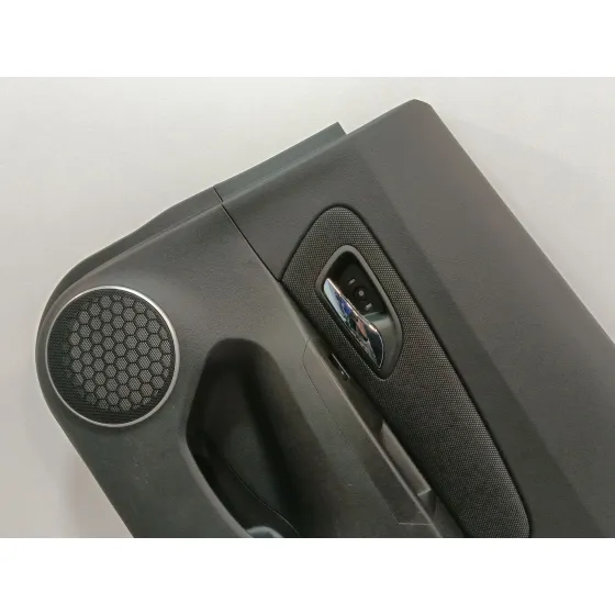 Guarnecido Puerta Trasera Derecha para Chevrolet Cruze Hatchback (J305)