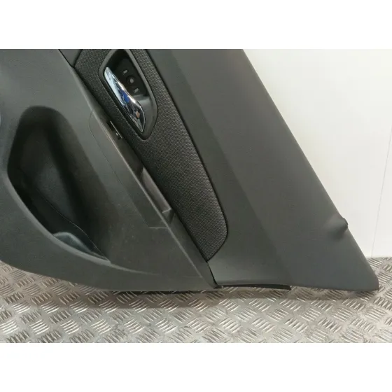 Guarnecido Puerta Trasera Derecha para Chevrolet Cruze Hatchback (J305)