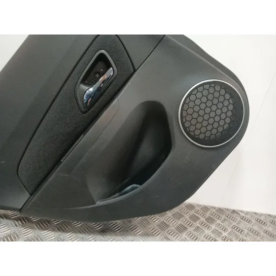 Guarnecido Puerta Trasera Izquierda para Chevrolet Cruze Hatchback (J305)