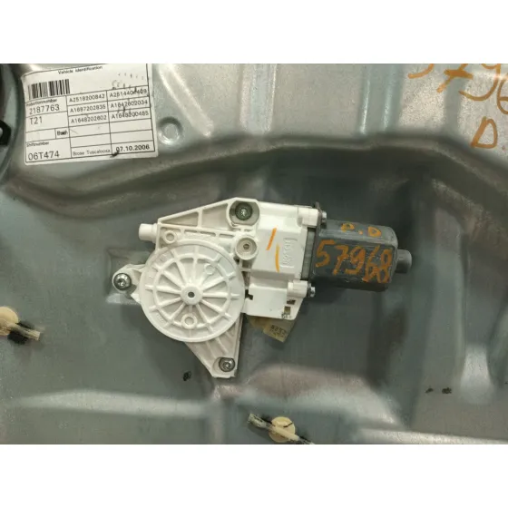 Elevalunas Delantero Derecho para Mercedes-Benz Clase M (W164)