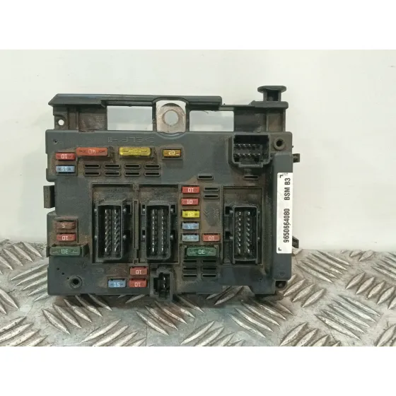 Caja Reles / Fusibles para Peugeot 307 Sw (3H)